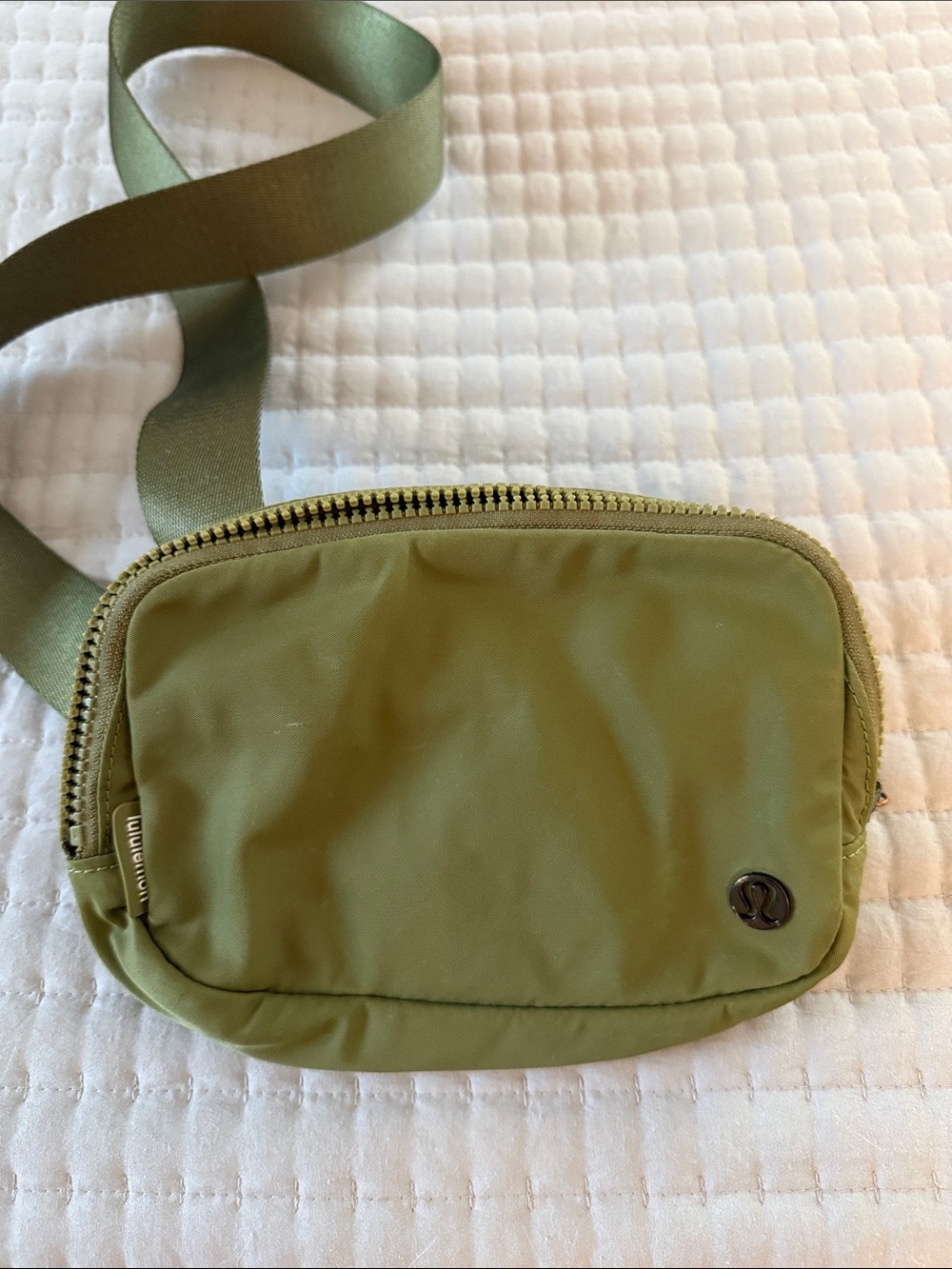 lululemon athletica Olive Utility Belt Bag